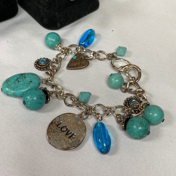 Pretty group of 9 bracelets various styles and shades of blue - Picture 3 of 8